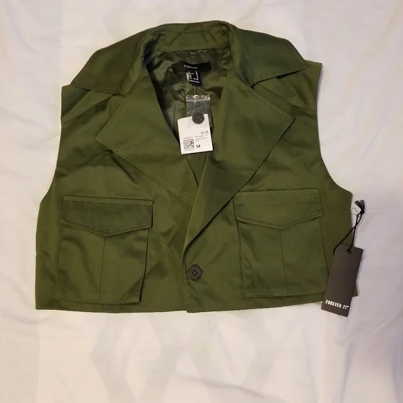 NWT Forever 21 Vest Women's Color Olive Green Size M - Picture 1 of 8